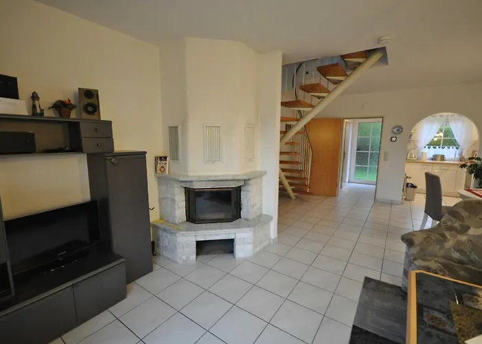 Nr 41 - Am Yachthafen Nyaraló